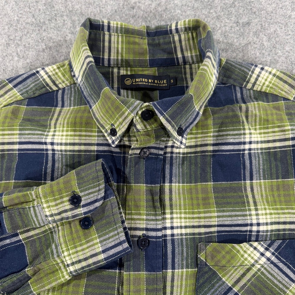 United By Blue Mens Small Green Navy Blue Plaid Flannel Button Down Shirt